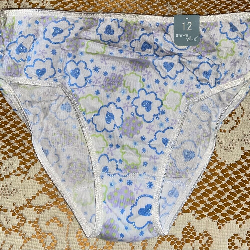 New Vintage Early 2000's St. Eves Panties For Girls Size Large
